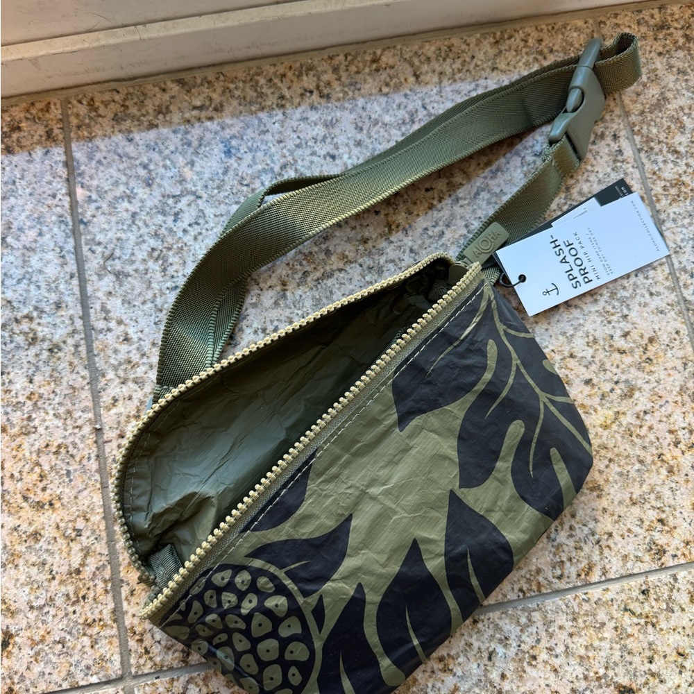 Stylish Green and Black Women's Bag